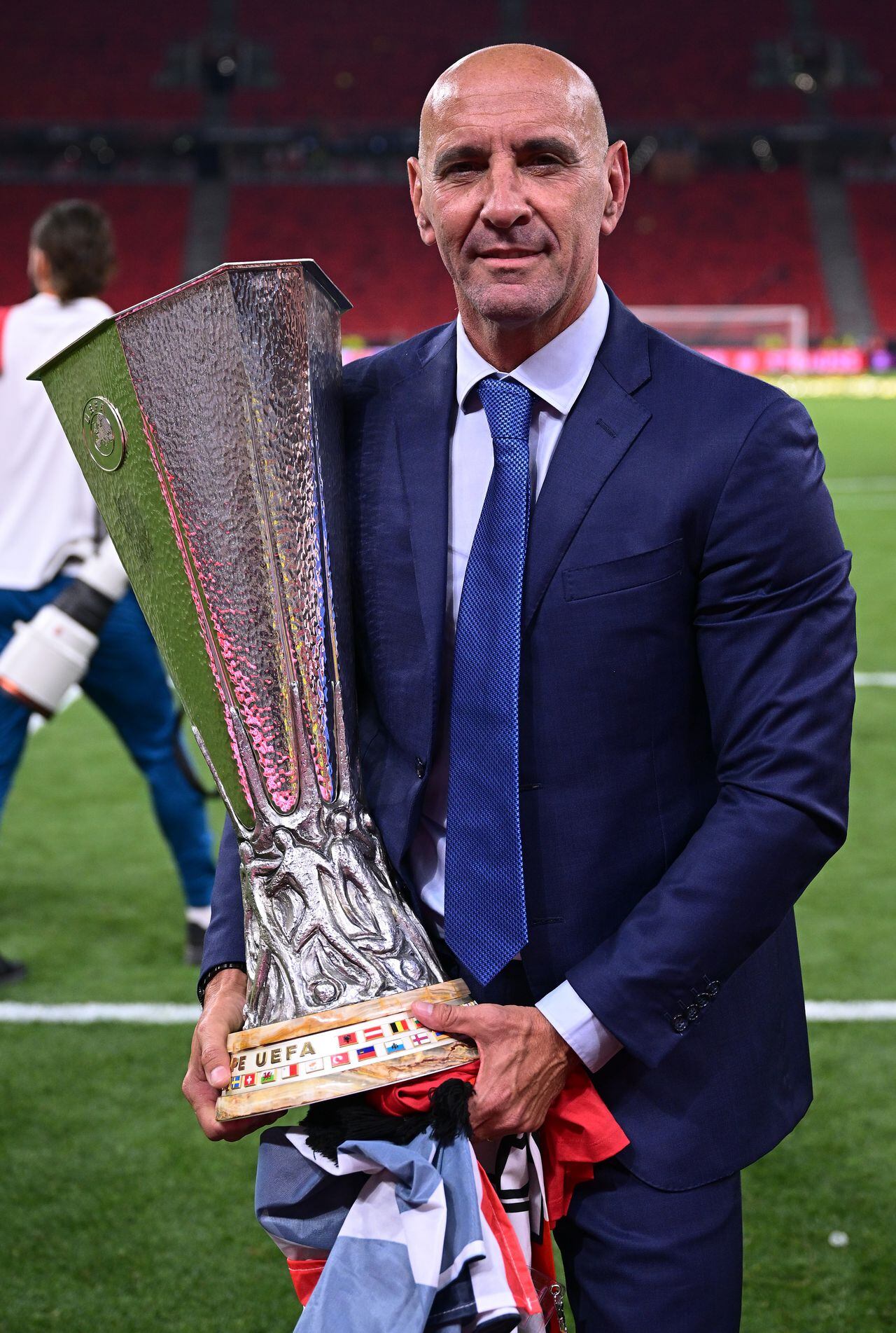 Monchi celebrando la obtención de la Europa League 2023 del Sevilla