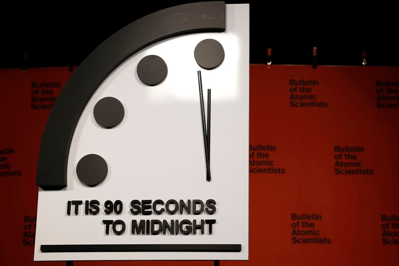 El Boletín de Científicos Atómicos anuncia la nueva hora del Reloj del Juicio Final para 2024