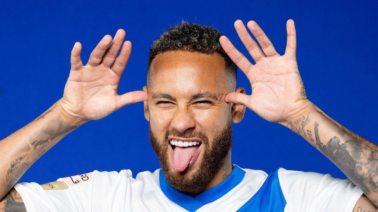 Soccer Football - Neymar signs for Al Hilal - Paris, France - August 15, 2023 Al Hilal's new signing Neymar poses in their shirt after signing Al Hilal Sports Club/Handout via REUTERS??ATTENTION EDITORS - THIS IMAGE HAS BEEN SUPPLIED BY A THIRD PARTY. NO RESALES. NO ARCHIVES