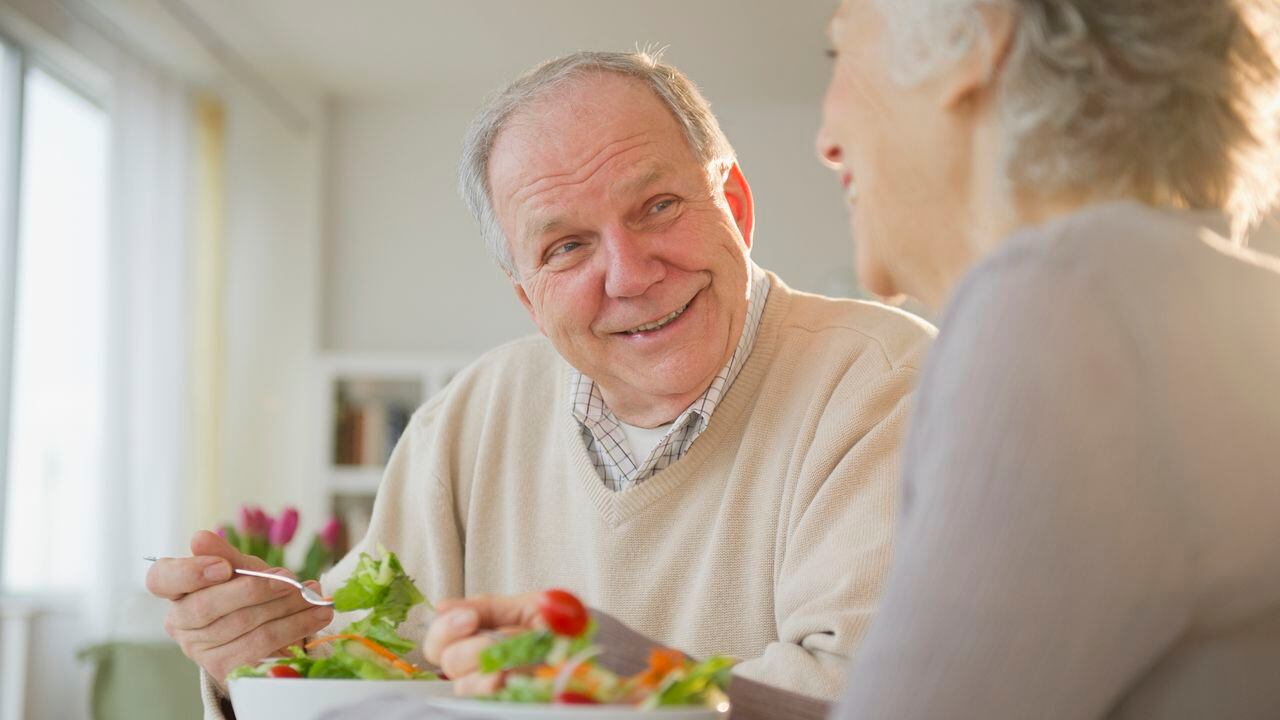 La alimentación y el ejercicio se vuelve más importante cuando la persona va envejeciendo y supera los 50 años.