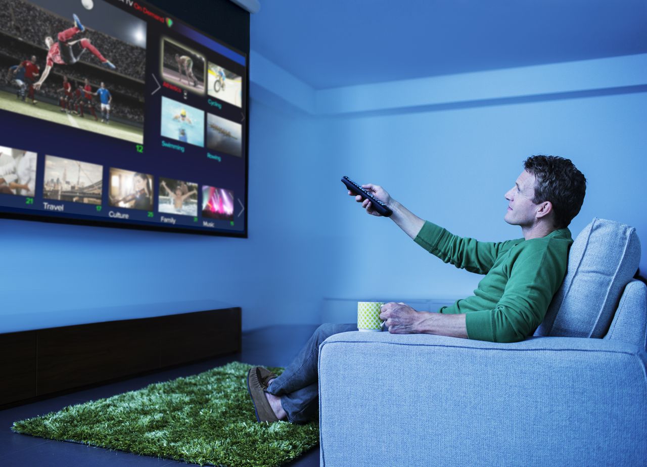 Disfrutar de tu Smart TV OLED cuidando su panel para que dure