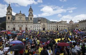 Marchas en Bogotá: en el lugar se izaron banderas de Colombia y estandartes del Ejército.