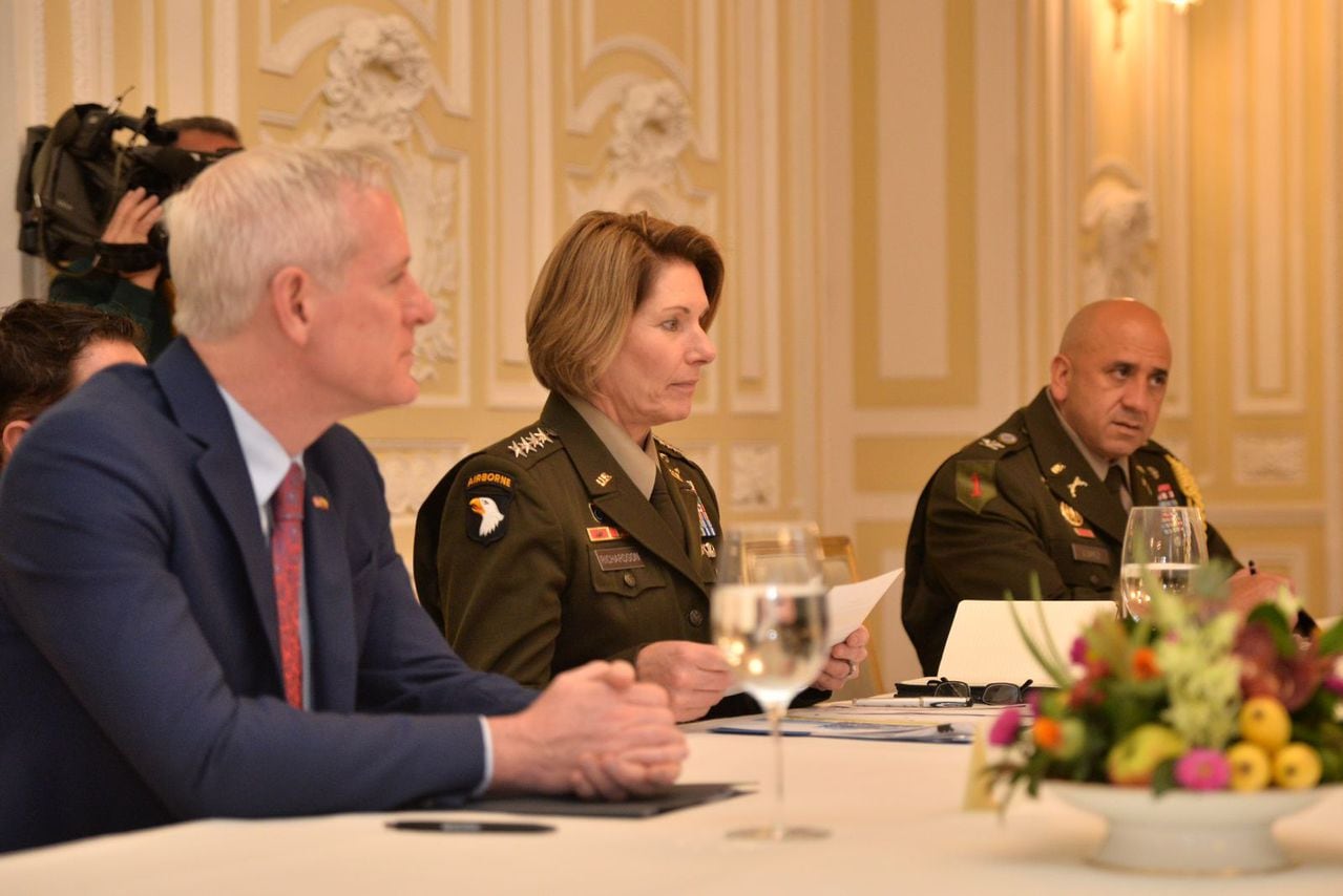 Reunión del presidente Gustavo Petro con la comandante del Comando Sur de los Estados Unidos, Laura Richardson.