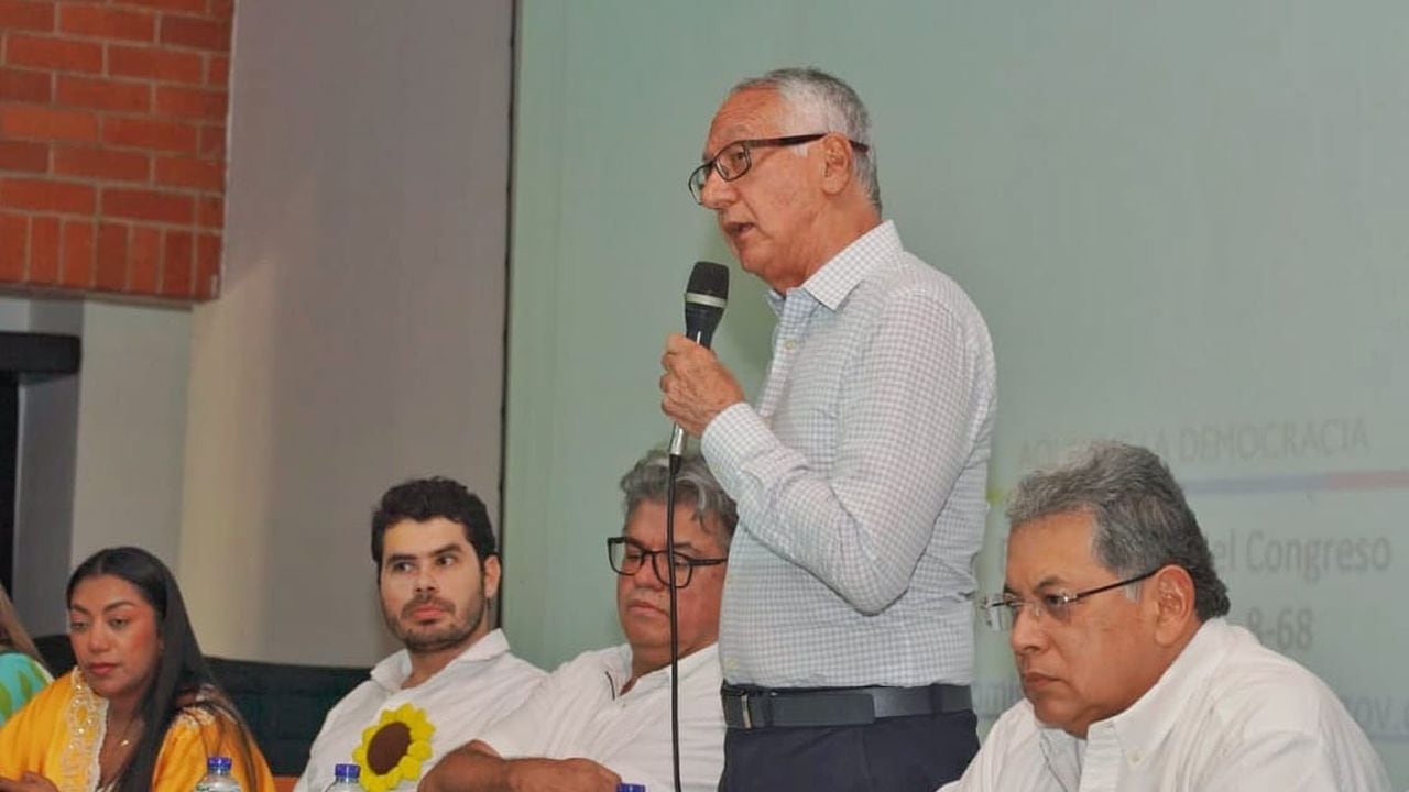 El ministro de Salud de Colombia realizó la propuesta en medio de un evento en Bucaramanga.