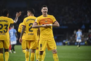 Lewandowski rescata al Barcelona contra el Celta antes de visitar al Nápoles