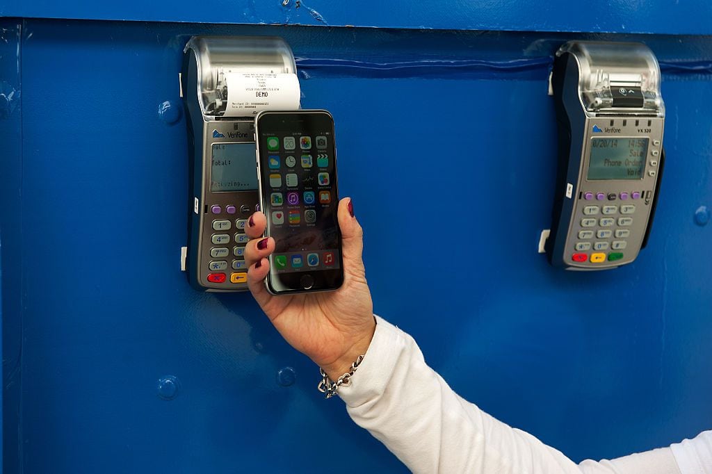La tecnología NFC permite hacer pagos desde un teléfono inteligente.