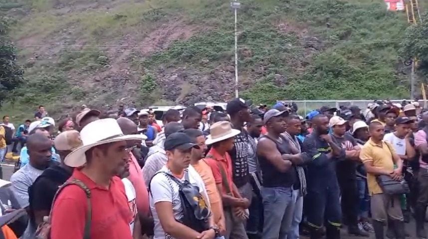 Comunidades se toman la Hidroeléctrica La Salvajina