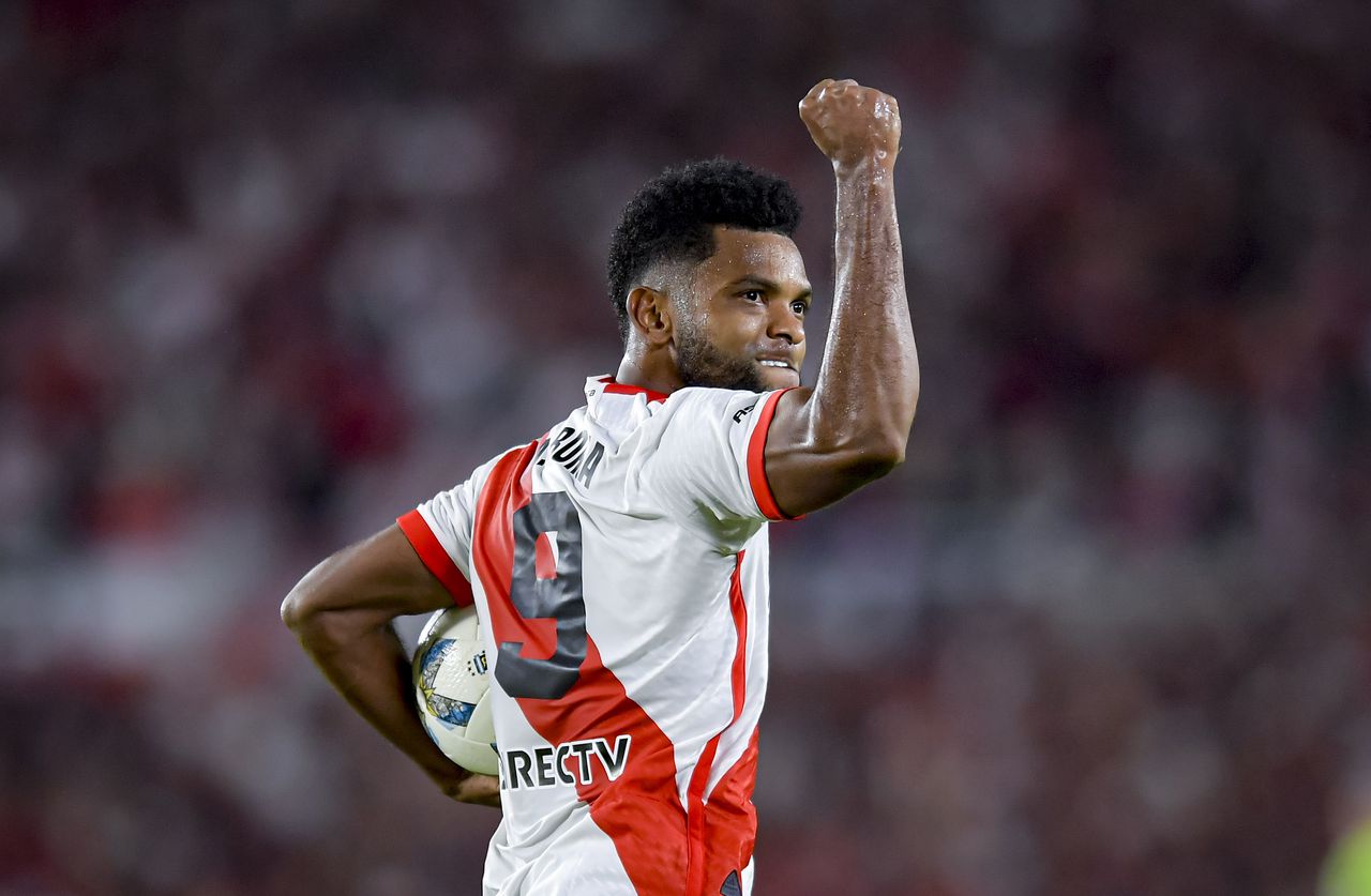 BUENOS AIRES, ARGENTINA - APRIL 7: Miguel Borja of River Plate celebrates after scoring the team's first goal during a Copa de la Liga Profesional 2024 match between River Plate and Rosario Central at Estadio Más Monumental Antonio Vespucio Liberti on April 7, 2024 in Buenos Aires, Argentina. (Photo by Marcelo Endelli/Getty Images)