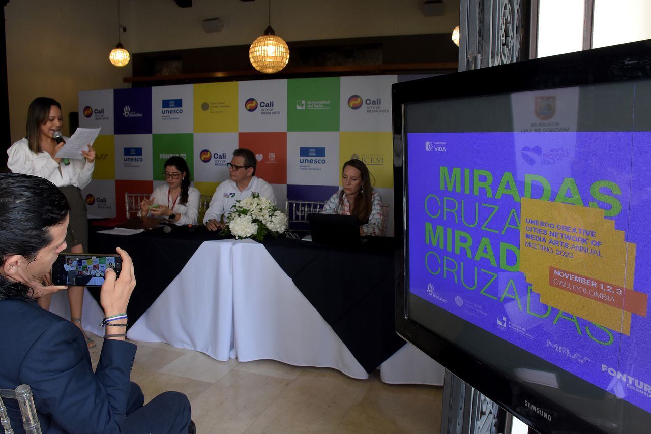 En rueda de prensa en el Solar del Río, se dieron a conocer los detalles de la Reunión Anual de las ciudades creativas de la UNESCO, que se celebrará en Cali.