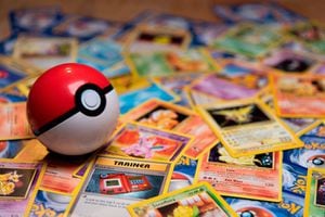 La popularidad de las cartas de Pokémon ha permitido que siga siendo un producto atractivo en el mercado, esa es una de las razones por las que sigue siendo coleccionable.