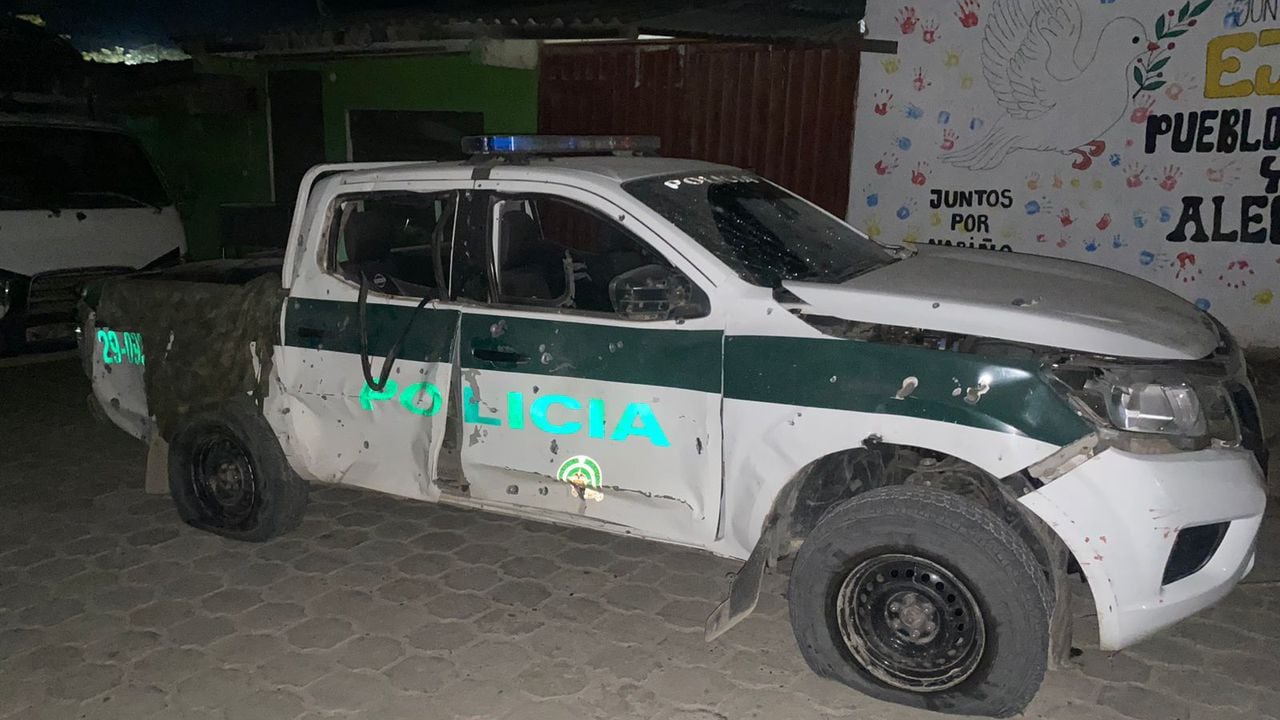 Vehículo de la Policía en ataque a uniformados en Nariño