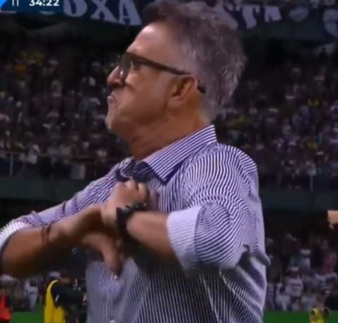 Osorio, bastante 'picante' en el Coritiba vs. Paranaense.