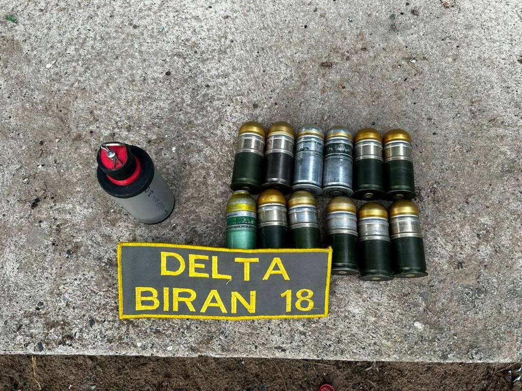 Fueron halladas 12 granadas calibre 40 milímetros.