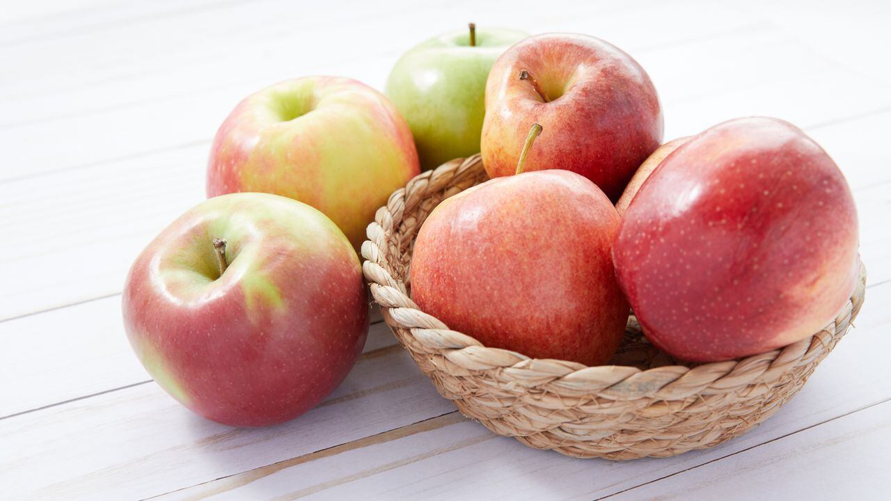 Close-Up Of  Apples