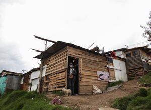 En algunas ciudades del país se carece de los servicios básicos como salud, educación y empleo digno. La pandemia agudizó aún más la situación de muchos hogares colombianos.