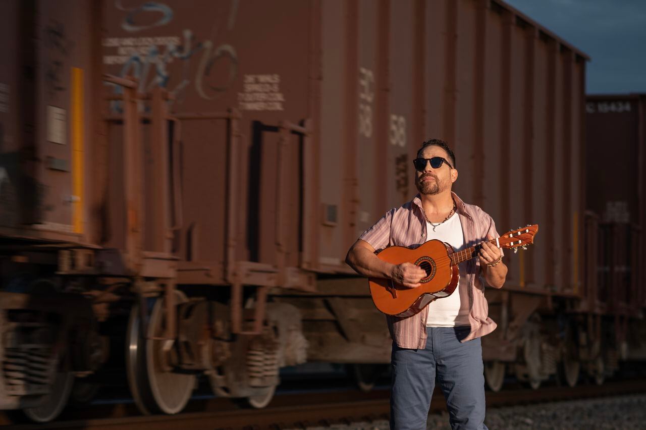 Considerado como una de las voces más románticas de Latinoamérica, Juan Fernando Velasco vuelve a los escenarios colombianos con su gira “EN PRIMER PLANO”.