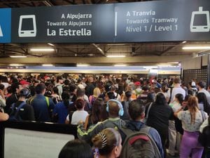 En el Metro de Medellín presentaron inconvenientes en algunos puntos de la Línea A.