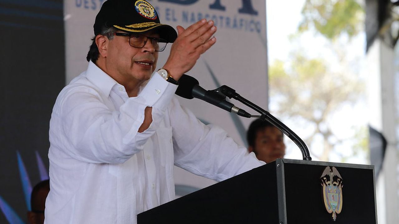 Gustavo Petro durante el lanzamiento de su política nacional de drogas lanzada en el Tambo, Cauca.