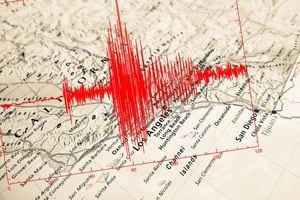 Un temblor repentino fue registrado en Estados Unidos, provocando reacciones de precaución por parte de la población afectada.