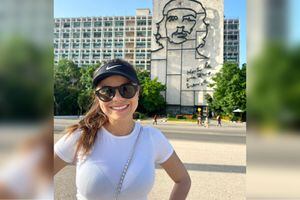 La senadora del Pacto Histórico fue duramente cuestionada por una fotografía que se tomó en La Habana, Cuba. A espaldas de la congresista se ve la imagen del Che Guevara.