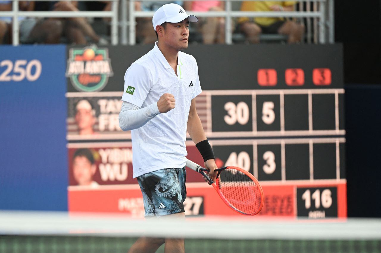 Wu festeja un punto durante el ATP Atlanta Open.