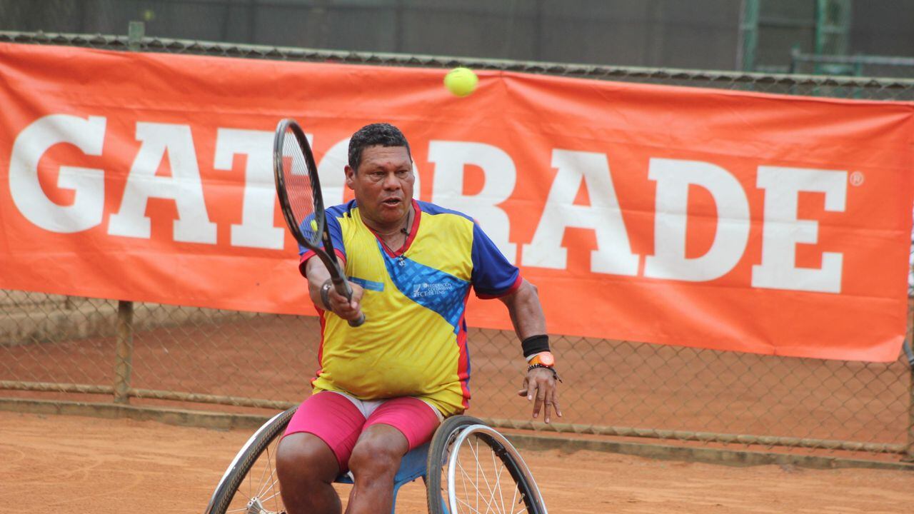 Eliecer Oquendo, tenista colombiano en la especialidad de silla de ruedas.