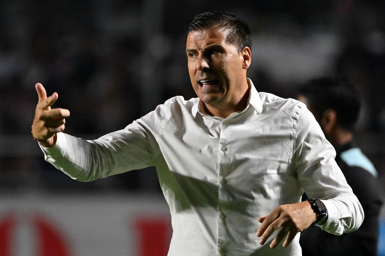 Imagen de Juan Cruz Real en un partido entre Sao Paulo y Deportes Tolima por la fecha 5 de la Fase de Grupos de la Copa Sudamericana 2023.