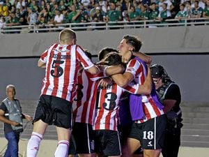 Estudiantes de la Plata avanzó a los cuartos de final de la Copa Sudamericana
