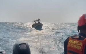 La Armada rescató 15 personas que se encontraban a la deriva en el sector de Puntas Iguanas, área general de Islas de Rosario en Cartagena.