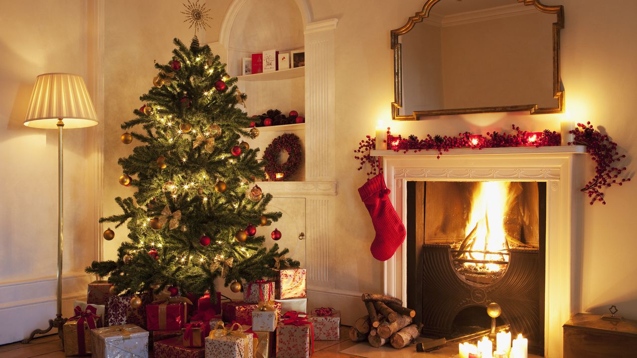 En este artículo, exploramos el significado profundo del árbol de Navidad, descubriendo por qué este símbolo ha perdurado a lo largo de los siglos y continúa siendo una parte central de nuestras celebraciones.