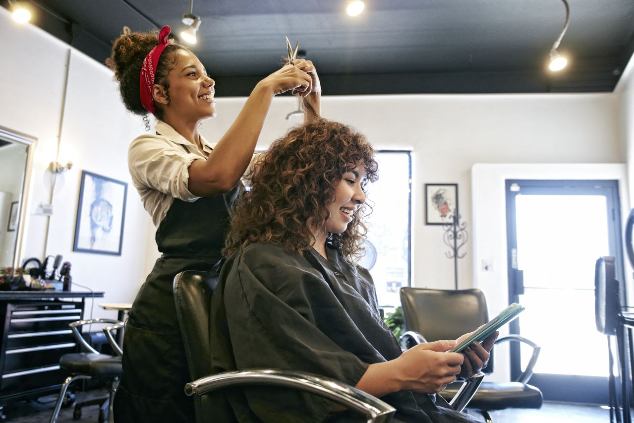 Los cortes de cabello son fundamentales ya que son un medio para transmitir identidad y estilo.