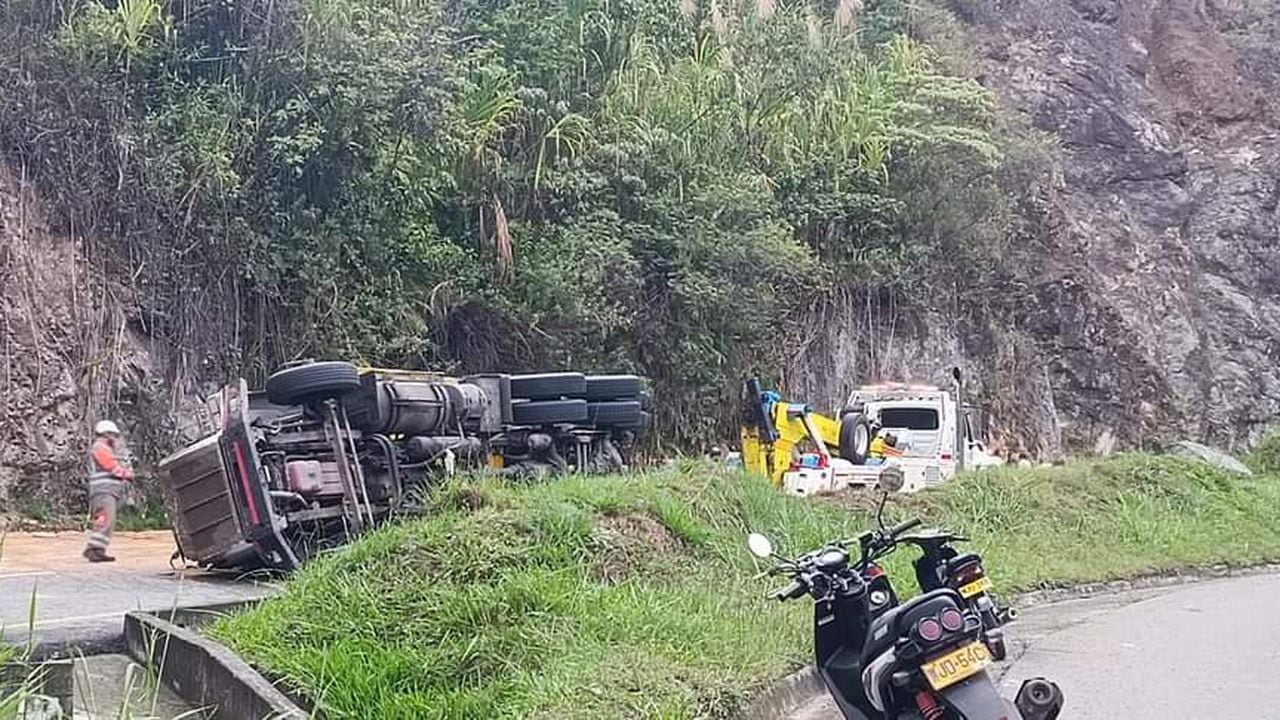 Accidente de tránsito en la vía a Buenaventura.