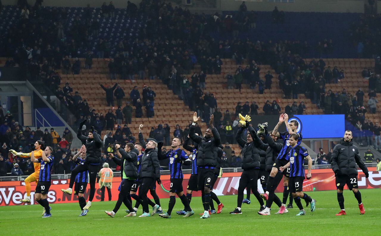 Inter de Milán celebrando su victoria frente al udinese.