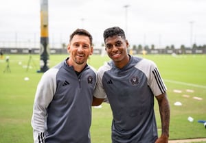Emerson Rivaldo Rodríguez y Lionel Messi