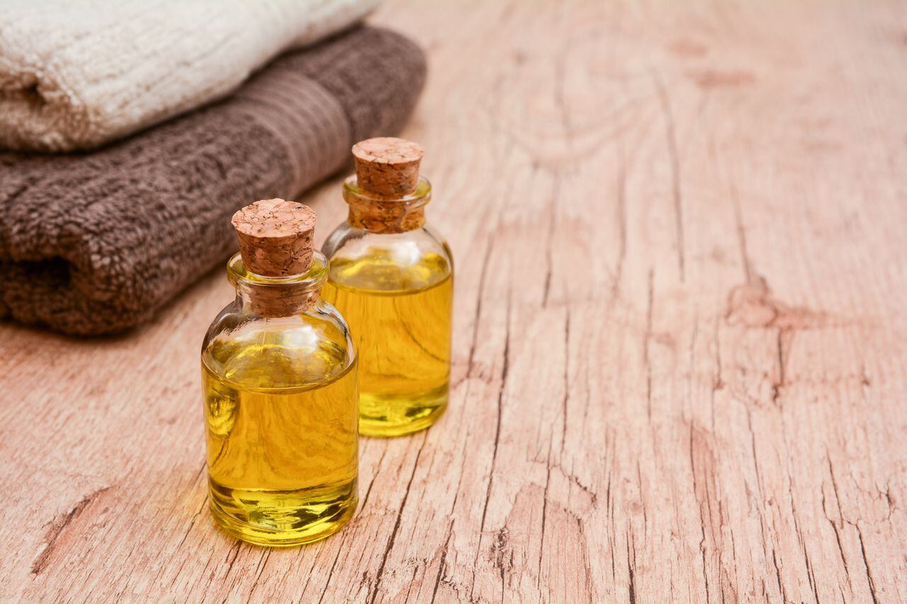 ¿Se preocupa por el envejecimiento de su piel? Descubra cómo el aceite de oliva puede ser su arma secreta contra las arrugas y las manchas.