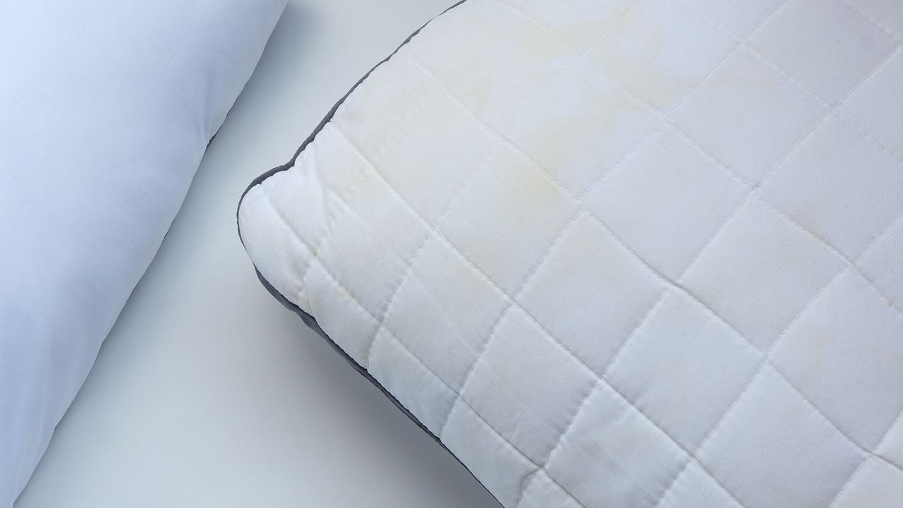 Manchas en la almohada