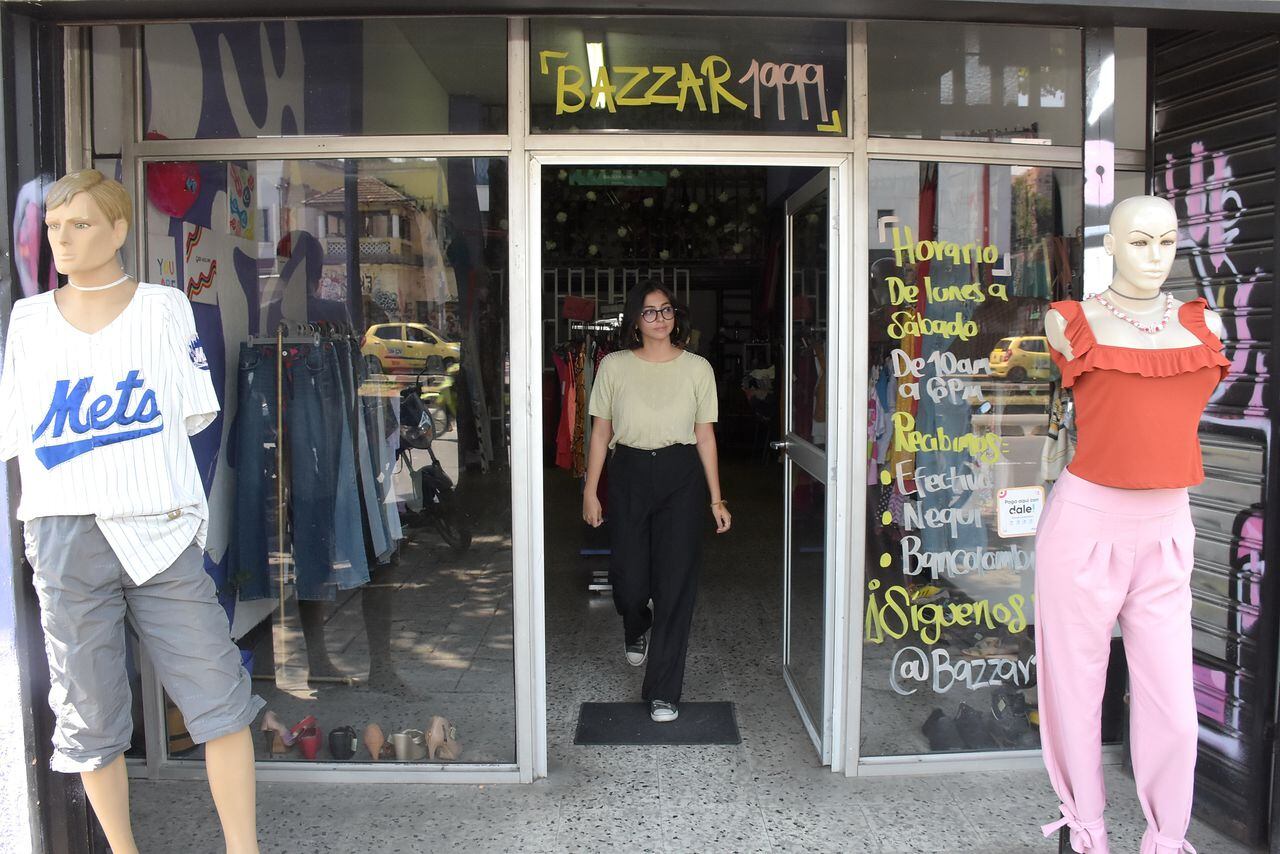 Bazar 1999, Es una tienda donde se puede conseguir ropa de segunda en muy buen estado y a bajos precios.