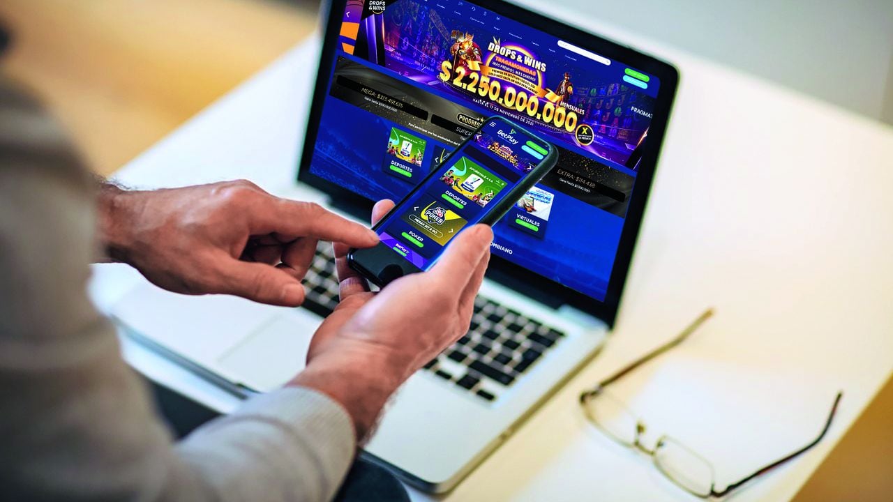 Progressive Play es un novedoso sorteo acumulado en el que al apostar desde mínimo 500 pesos es posible ganar hasta 500 millones.