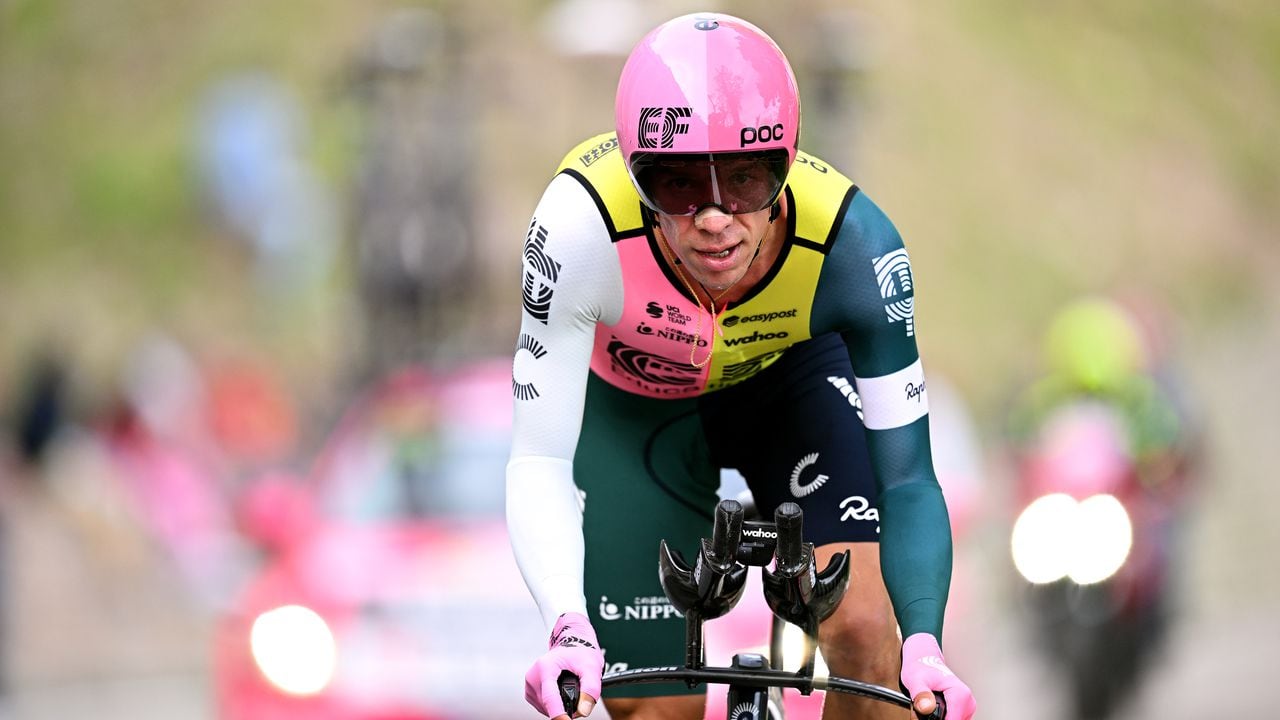 ORTONA, ITALY - MAY 06: Rigoberto Urán of Colombia and Team EF Education-EasyPost sprints during the 106th Giro d'Italia 2023, Stage 1 a 19.6km individual time trial from Fossacesia Marina to Ortona / #UCIWT / on May 06, 2023 in Ortona, Italy. (Photo by Stuart Franklin/Getty Images,)