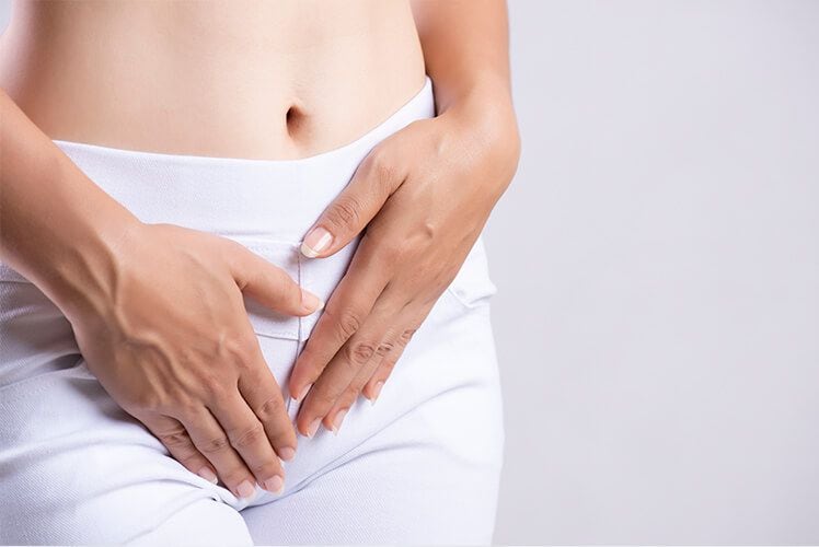 Después de la menopausia es más frecuente que se presente la incontinencia urinaria, especialmente la de esfuerzo.
