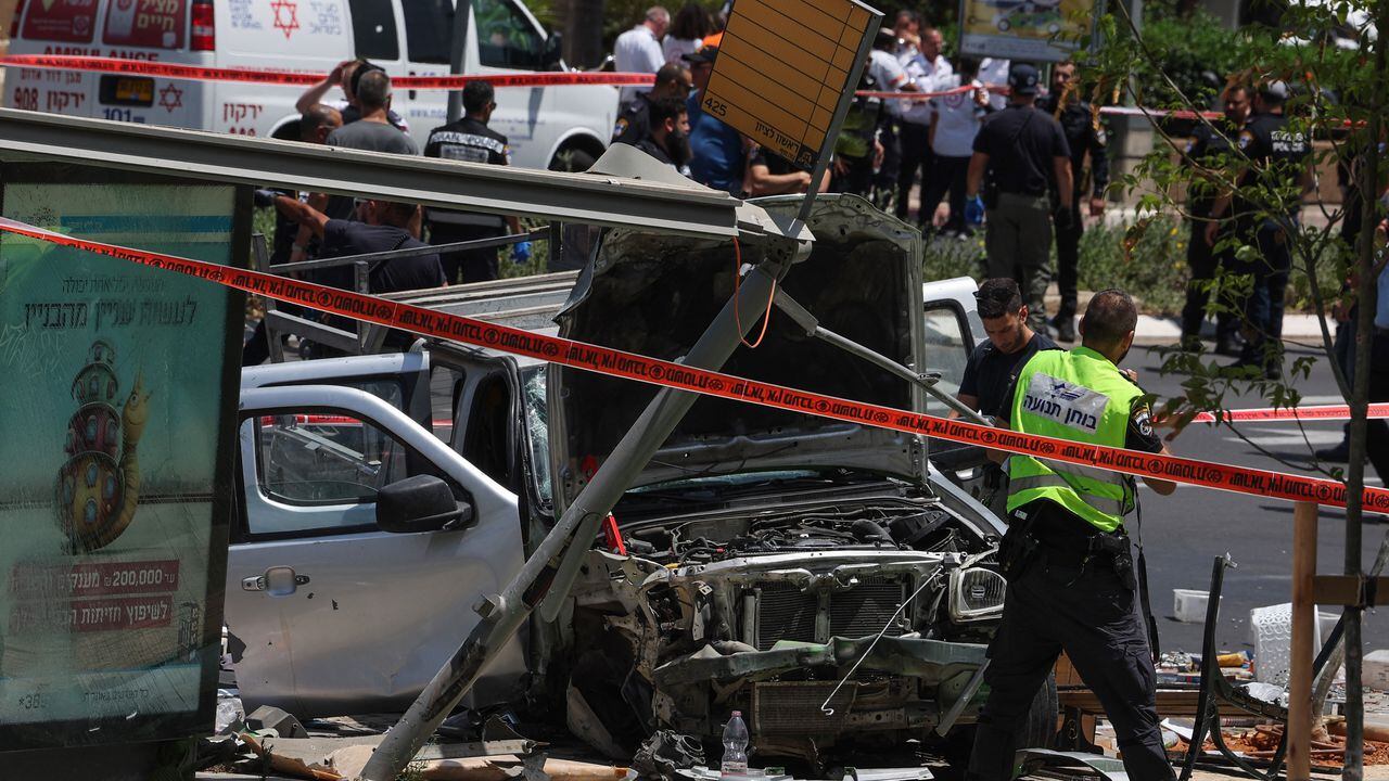 El presunto ataque con auto ha dejado varias personas heridas, dijeron la policía y los médicos, en el segundo día de una importante operación del ejército israelí en el Cisjordania ocupada.