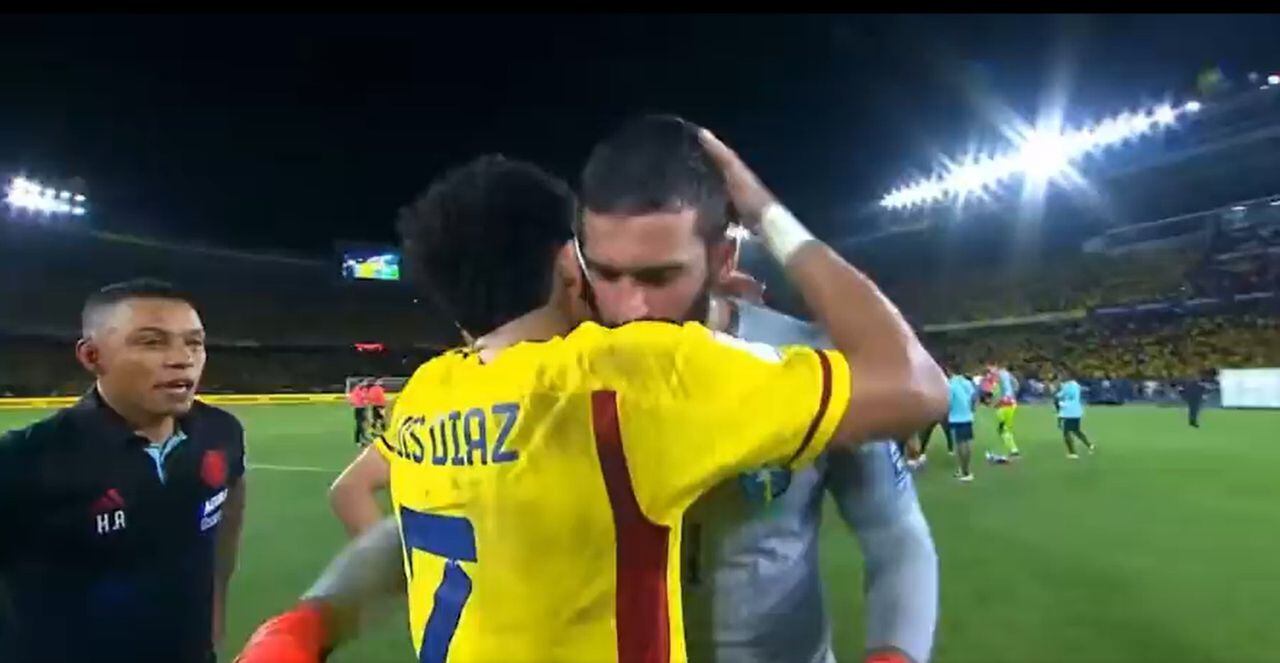 Luis Díaz se abrazó de manera emotiva con Alisson Becker.