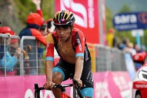 Santiago Buitrago este año ganó una etapa en el Giro de Italia.