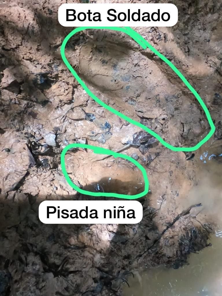 En las últimas horas, las Fuerzas Militares localizaron una huella sobre el terreno fangoso que por su tamaño, al parecer, pertenecería a Lesly, la niña de 13 años.