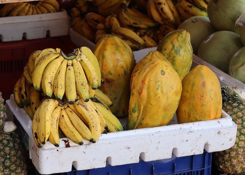 Beneficios de la papaya y el banano para la salud en general.
