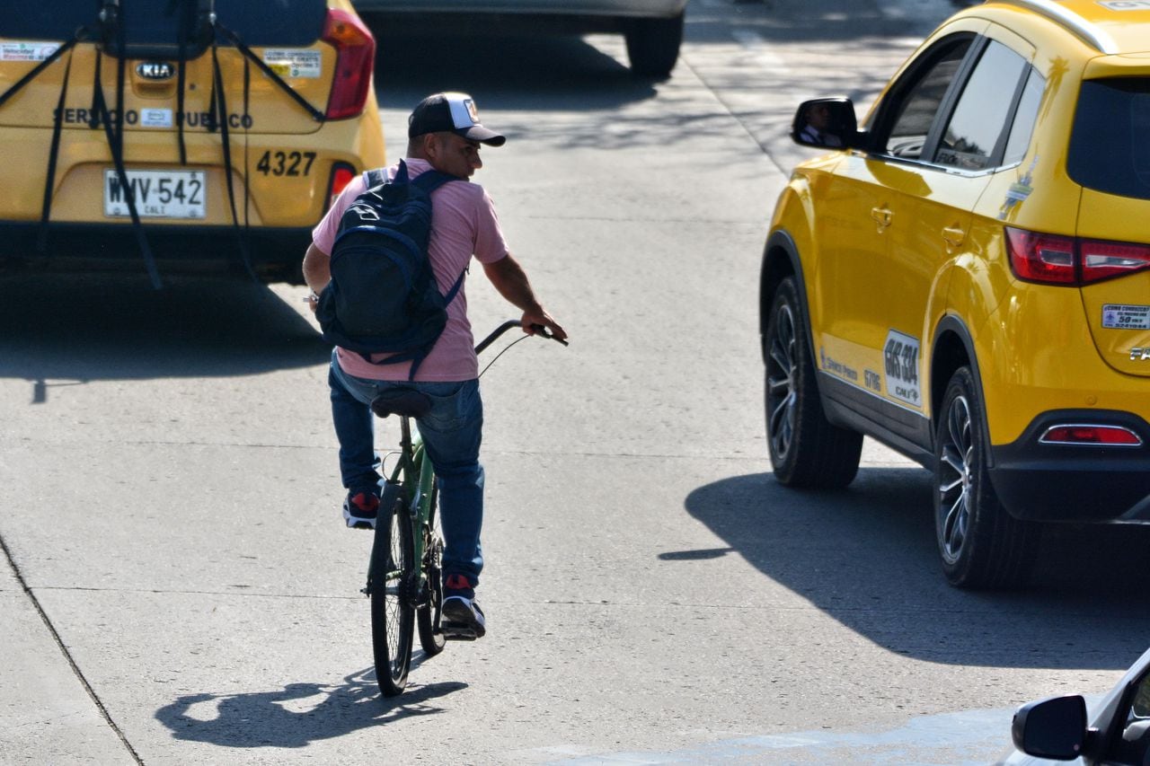 Ciclistas no recibieron ni un kilómetro de nuevas infraestructura en Cali, durante esta alcaldía de Jorge Iván Ospina.