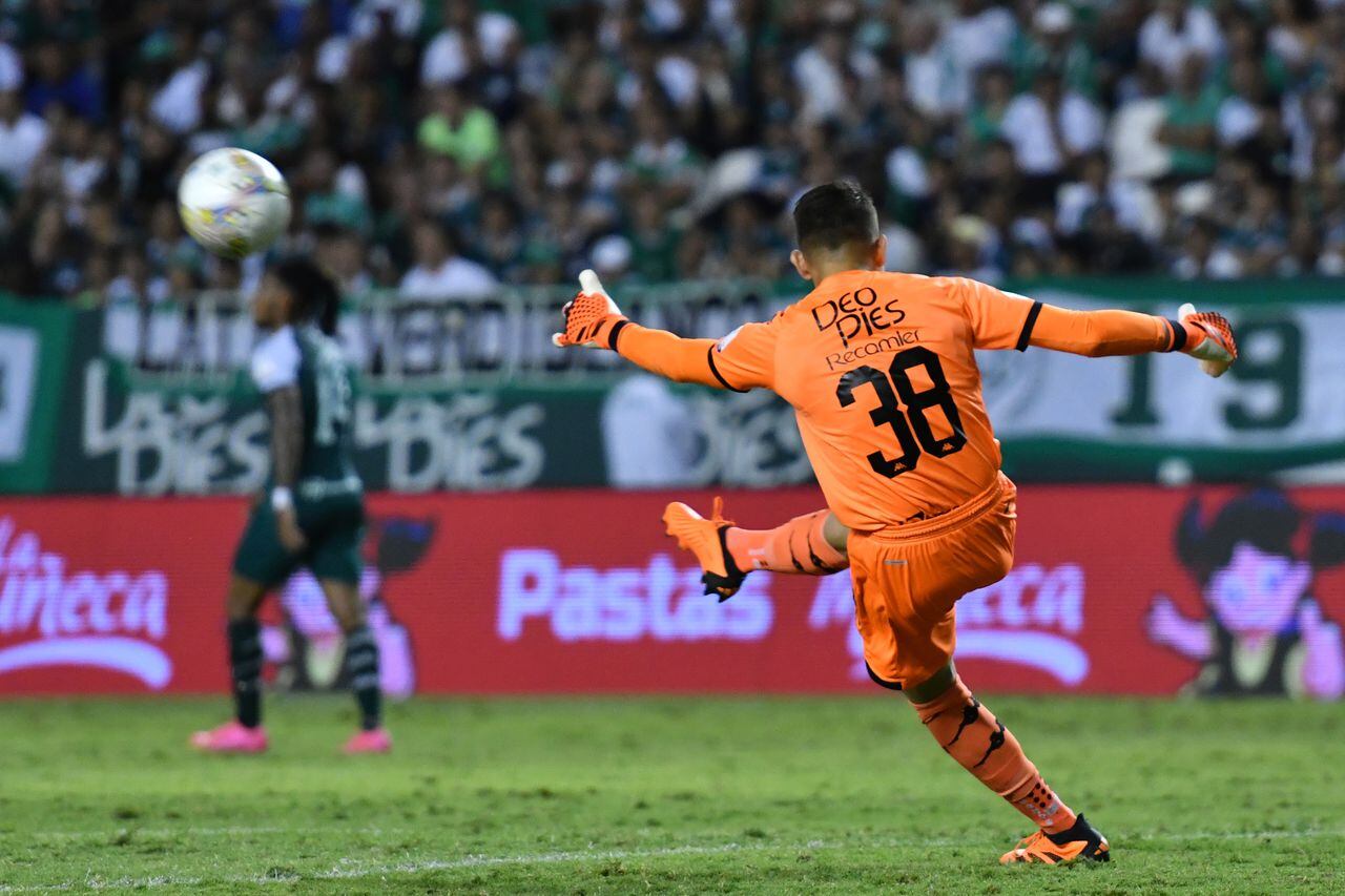 Alejandro Rodríguez ha dejado buenas sensaciones en sus primeros partidos con el Deportivo Cali.