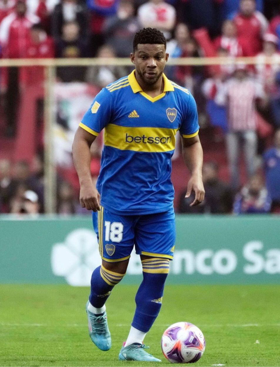 El colombiano Frank Fabra en uno de los últimos compromisos de Boca Juniors por liga