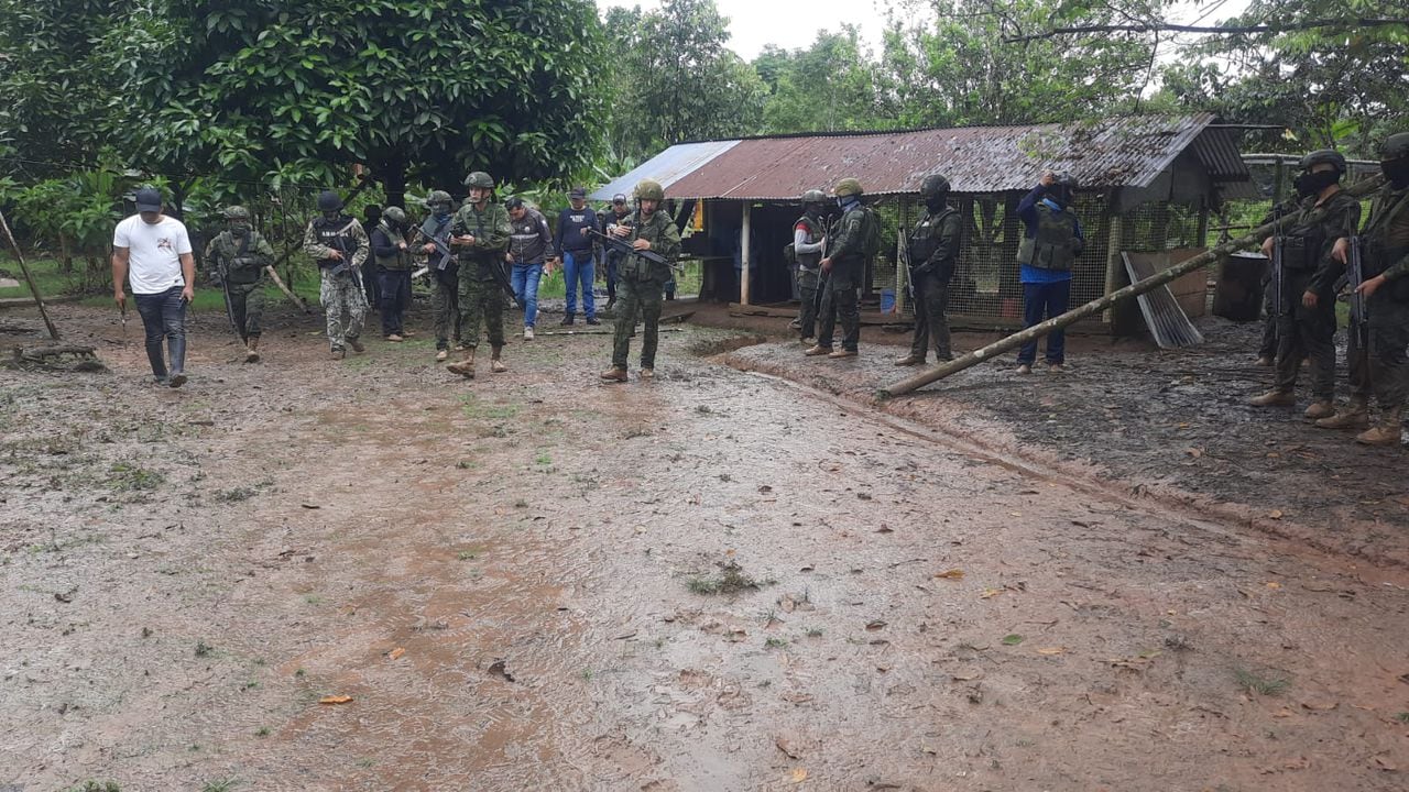 Ejército de Ecuador en el resguardo de San Marcelino, en Putumayo.