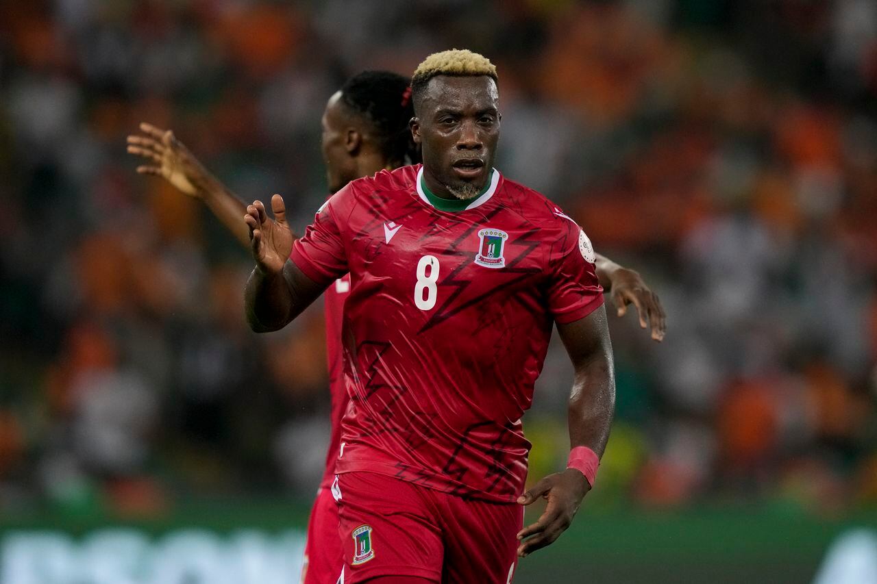 Jannick Buyla de Guinea Ecuatorial celebra tras anotar en el encuentro de la Copa Africana de Naciones ante Costa de Marfil en el Grupo A el lunes 22 de enero del 2024. (AP Foto/Sunday Alamba)